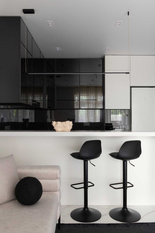 черно-белое