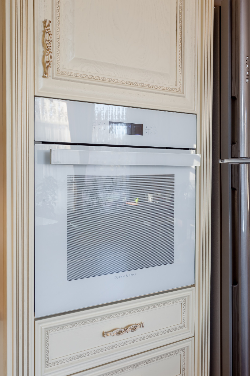 Кухня с порталом в частный дом г. Краснодар и массива ясеня