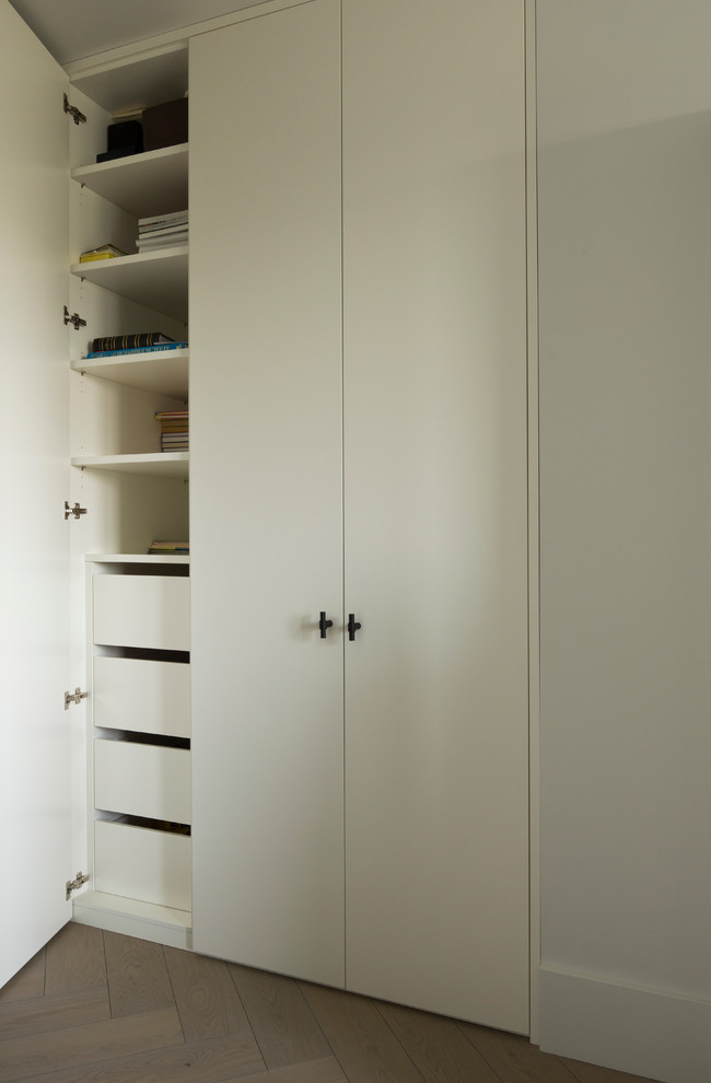 Встроенный шкаф для одежды