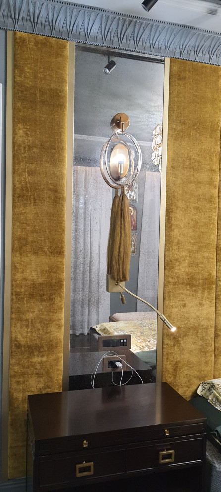 Обложка проекта: Оформление прикроватной зоны состаренным зеркалом