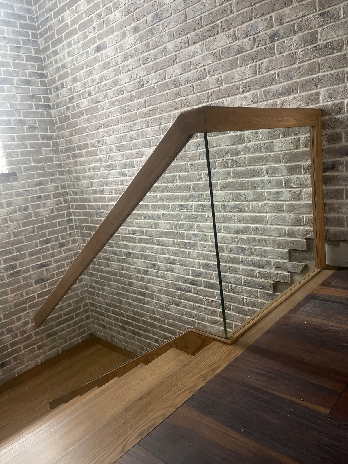 Лестница со стклом