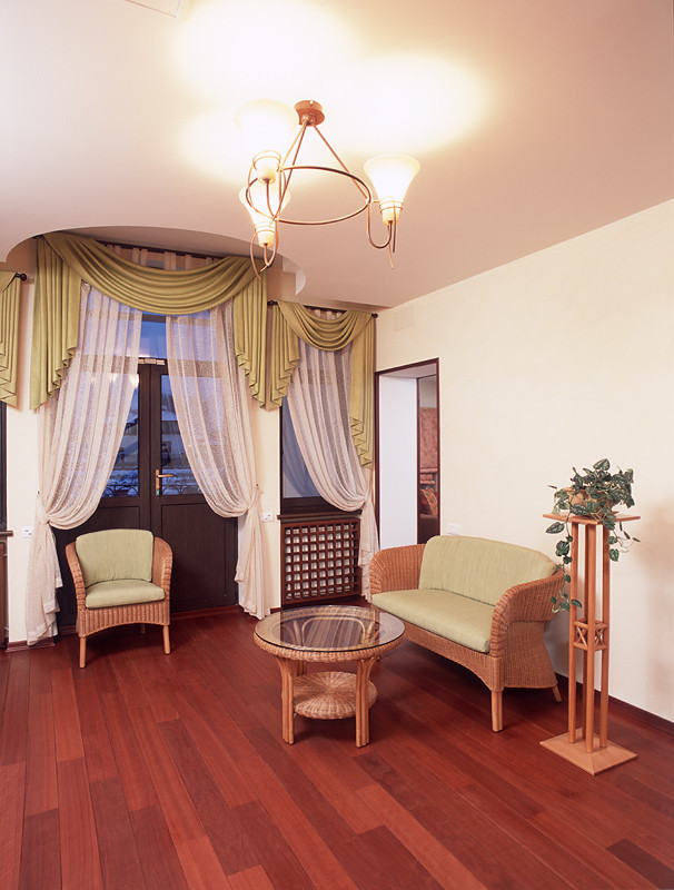 Загородный дом в классическом стиле с элементами этники