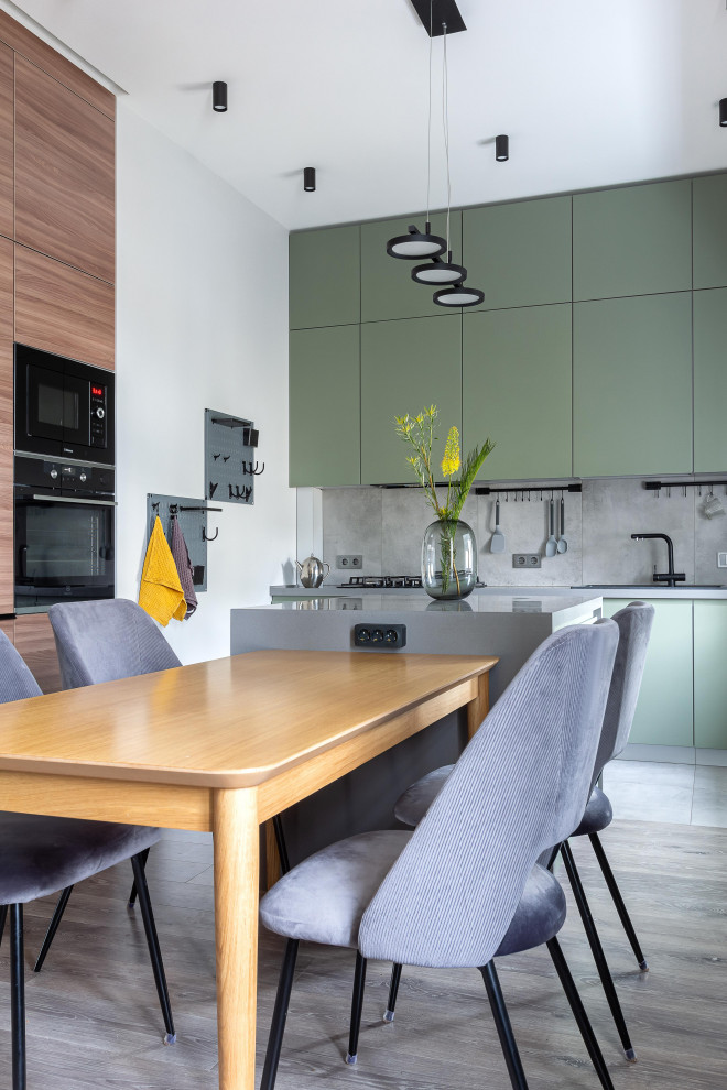 КВАРТИРА С ЯРКИМИ АКЦЕНТАМИ В СТАРОМ ФОНДЕ