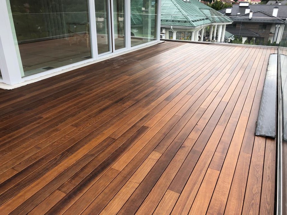 Терраса из термоясеня