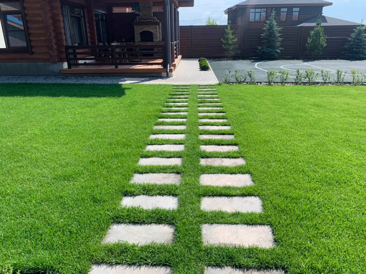 Ландшафтный дизайн участка в КП Сосновый бор