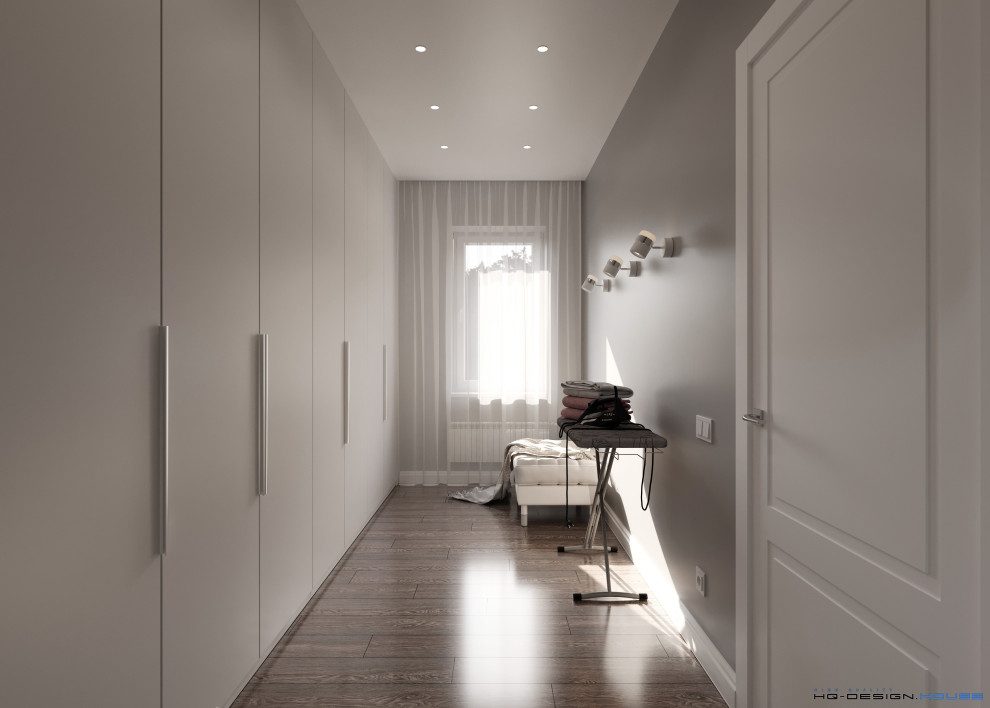 Просторная гардеробная с постирочной