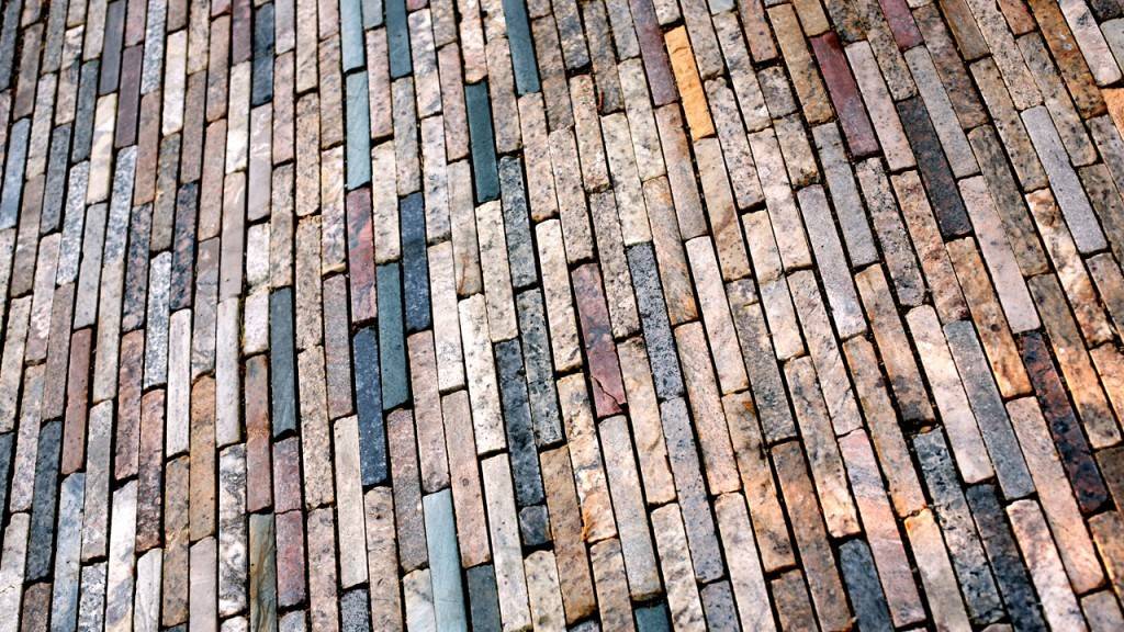 Материалы для мощения: Из чего сделать дорожку на даче