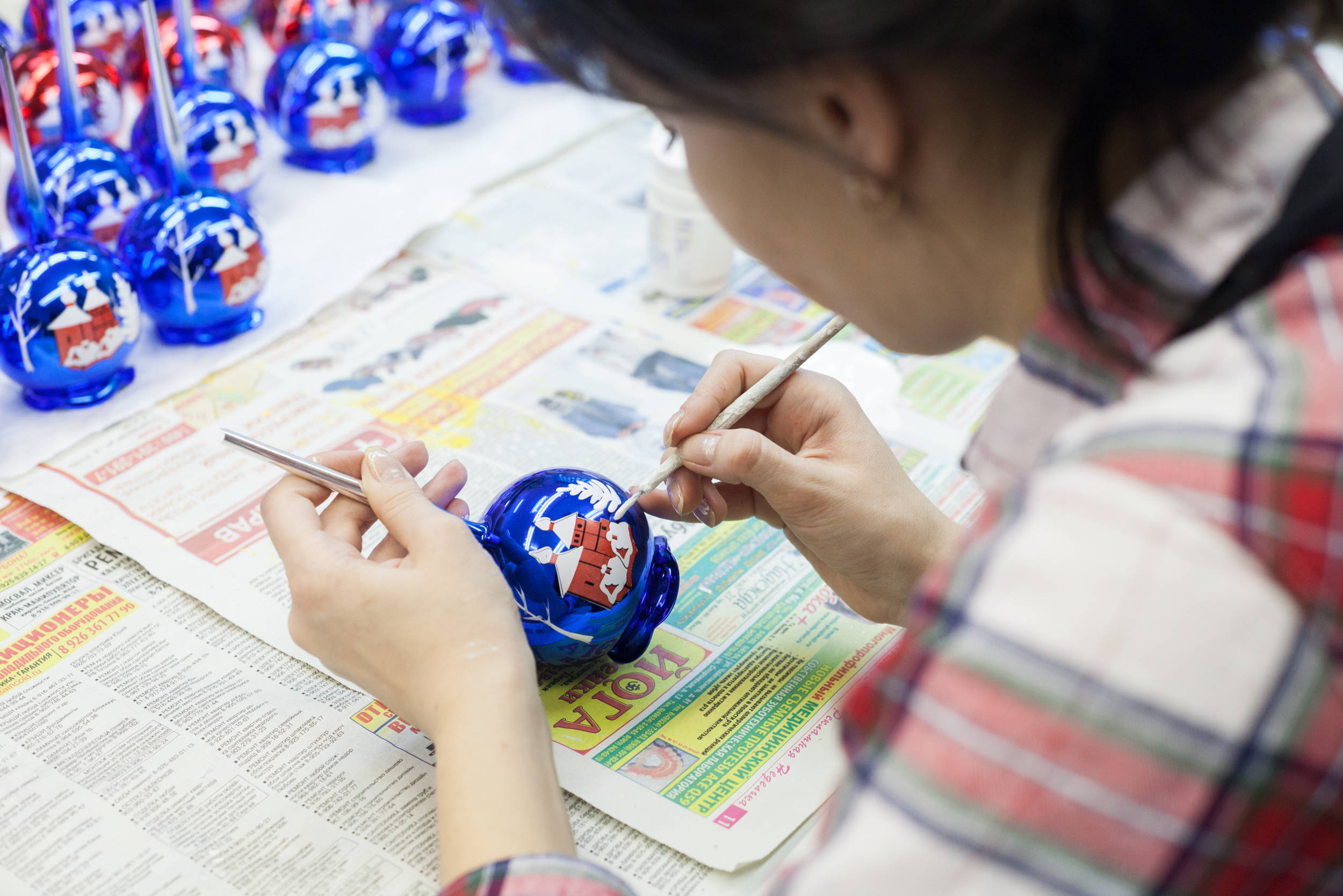 Портрет: Российские новогодние игрушки от фабрики «Елочка»