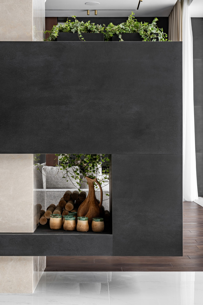 Двухэтажный загородный дом в современном стиле с глиняными акцентами