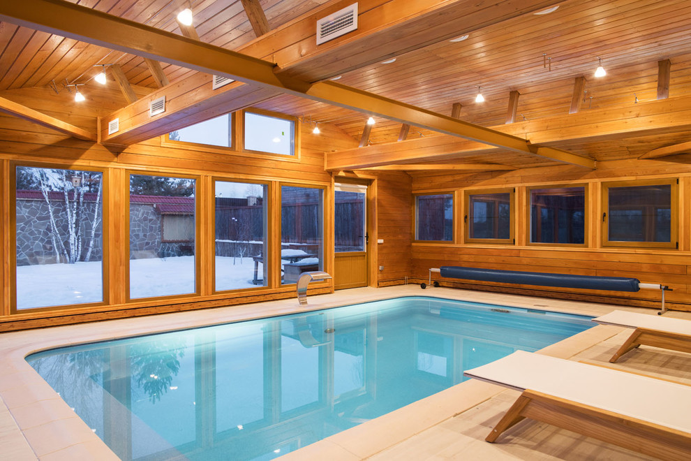 Плинтусная система Perimeter в доме с бассейном