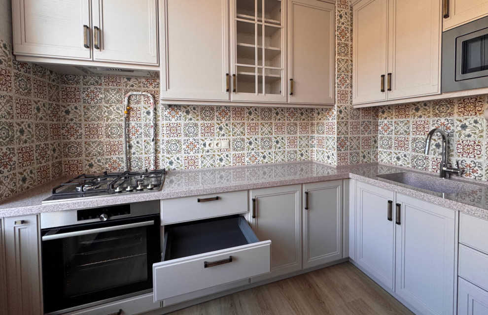 Кухня Фреда из массива дерева в цвете Экрю