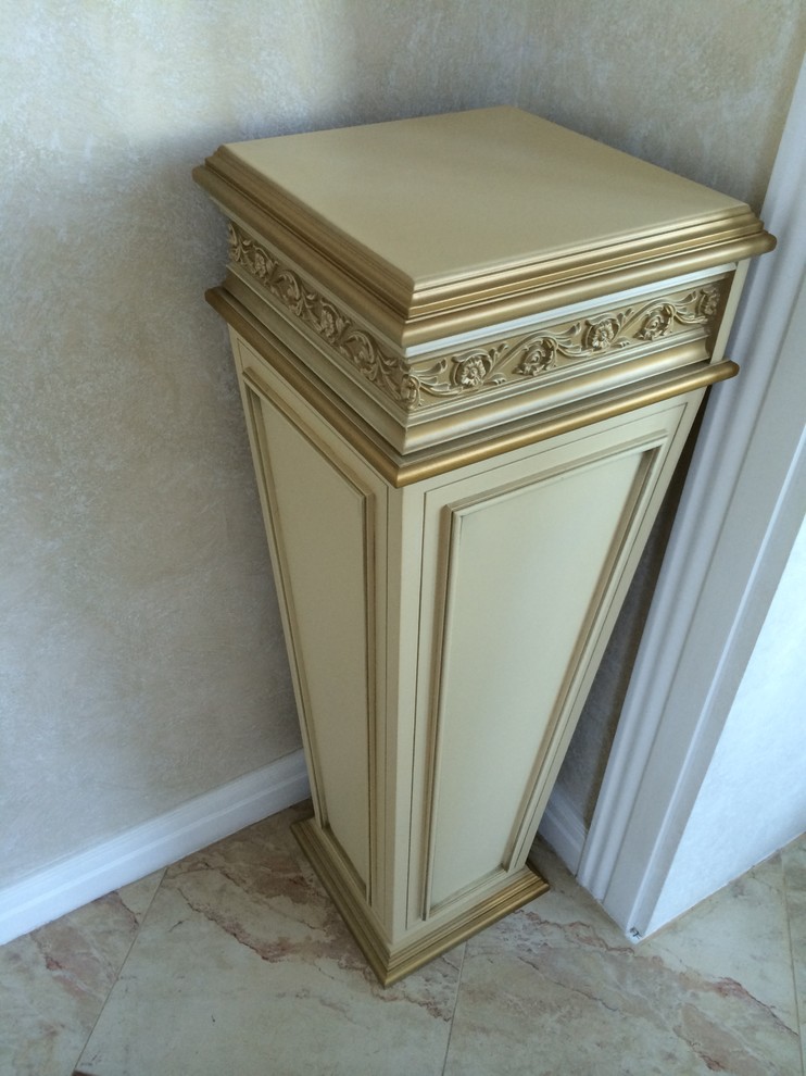 Производим мебель