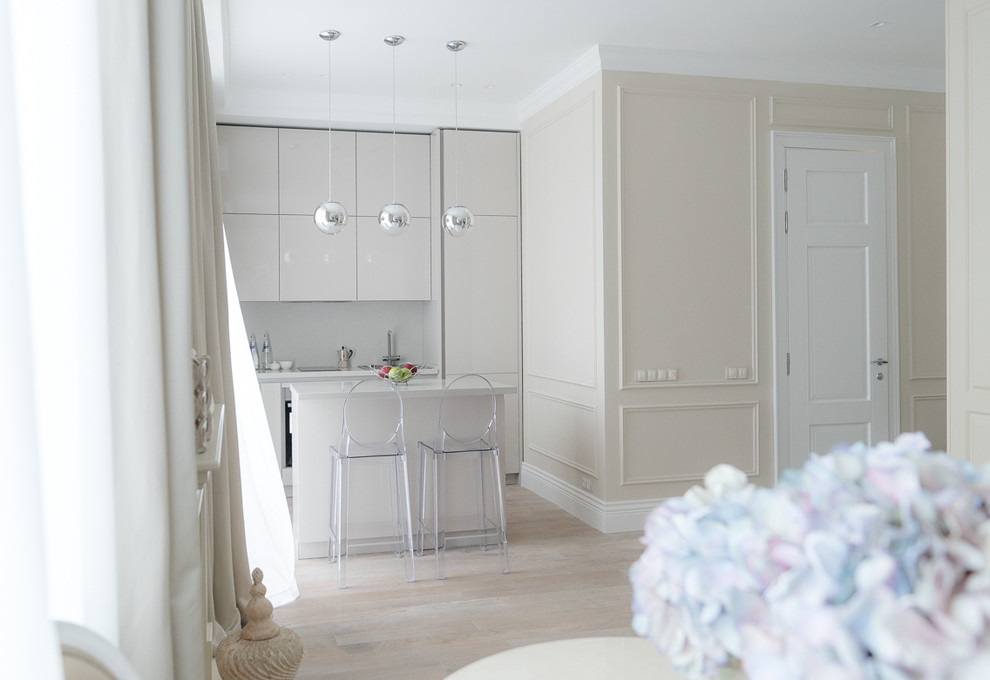 Уютная и светлая квартира на набережной