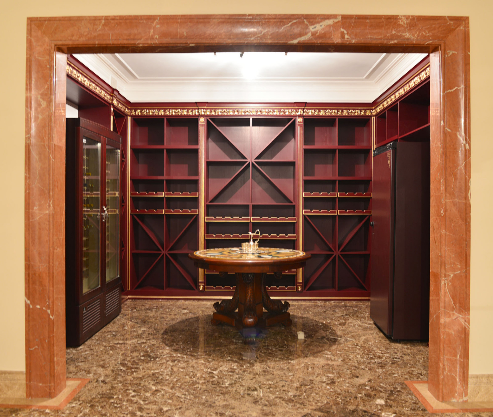 Винотека Lady Lux Gold Wine