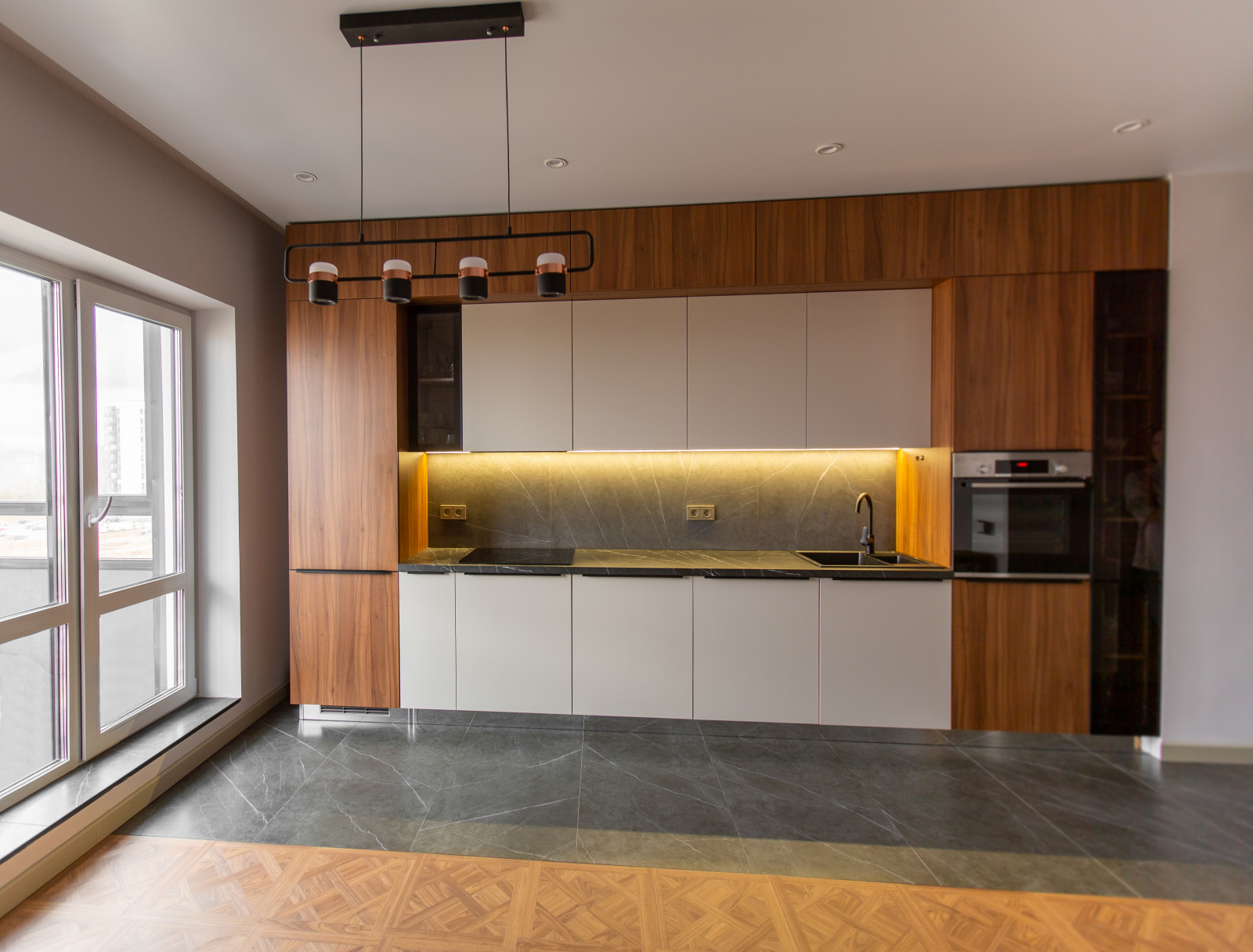 Обложка проекта: стильная кухня на Крестовском