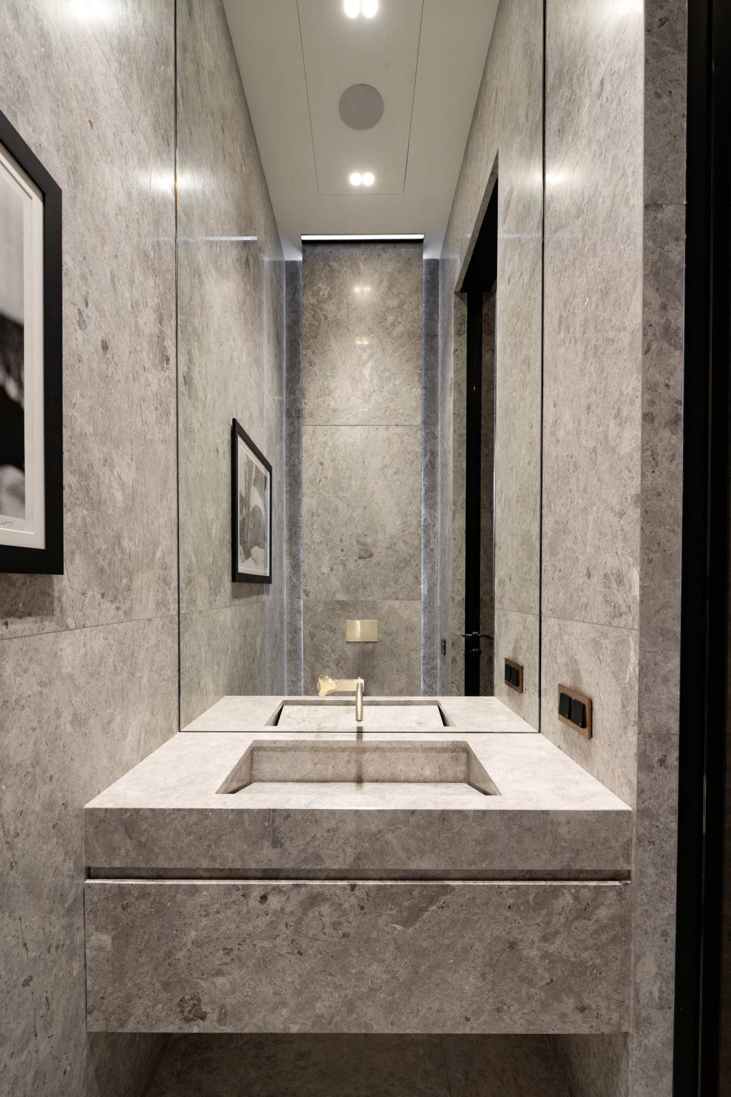 Зеркало в ванную комнату