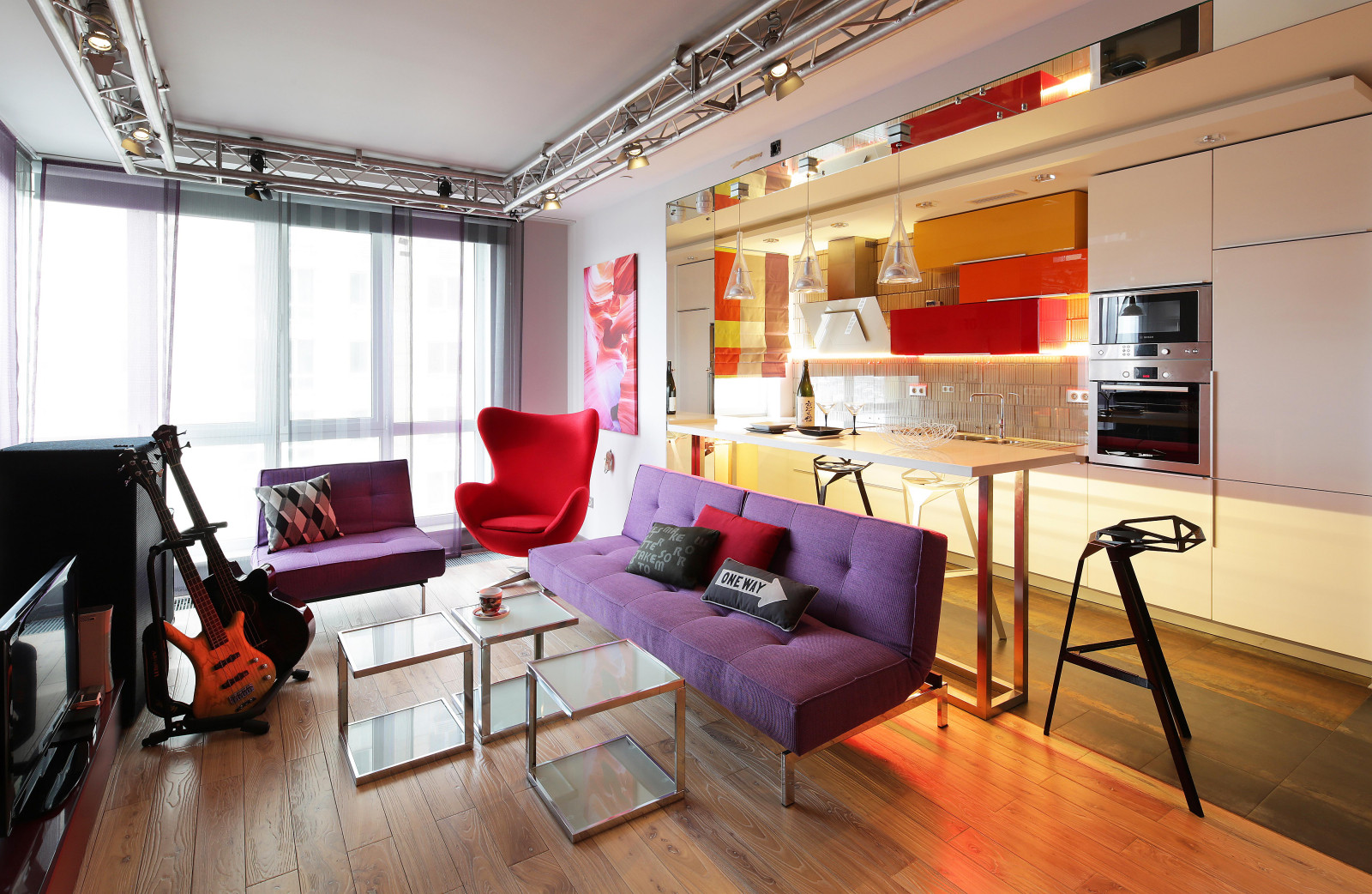 Houzz тур: Квартира с музыкальной гостиной в красках поп-арта