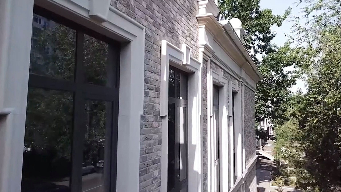 Фасадный декор для общественного здания