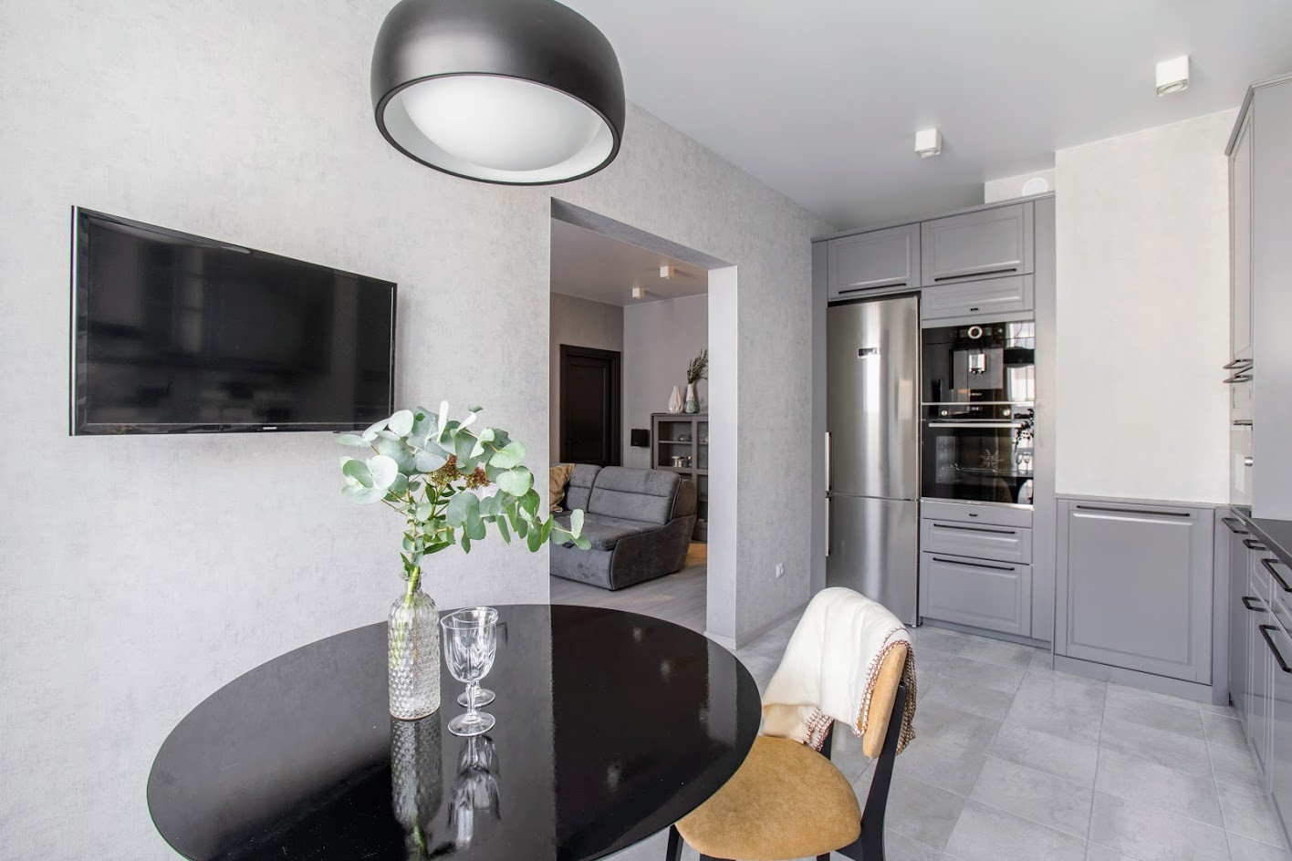 Квартира в серых тонах ЖК Александровский
