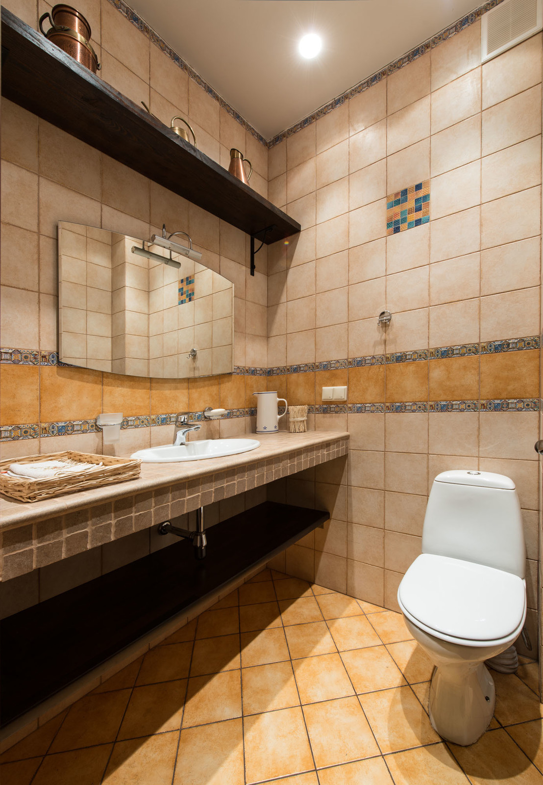 Обложка альбома: 1 поверх