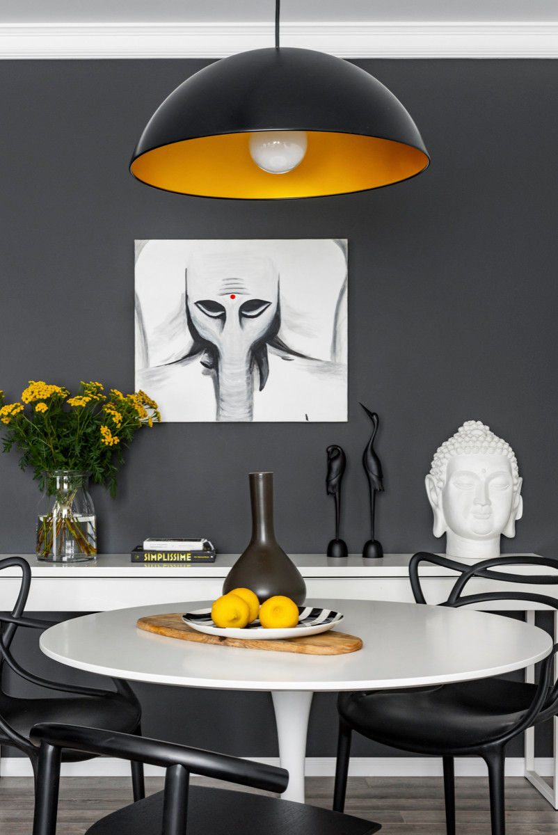 Houzz тур: Квартира в графитовых и жёлтых тонах в Екатеринбурге