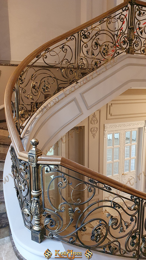 Винтовые кованые перила
