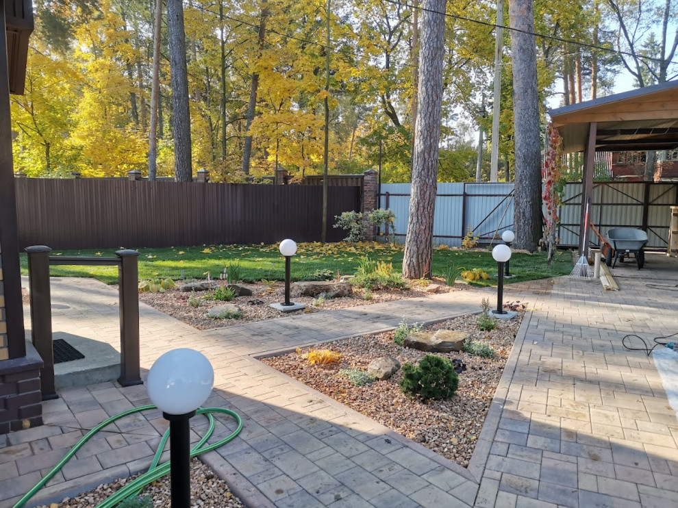 Реализация ландшафтного проекта на площади 300м2.