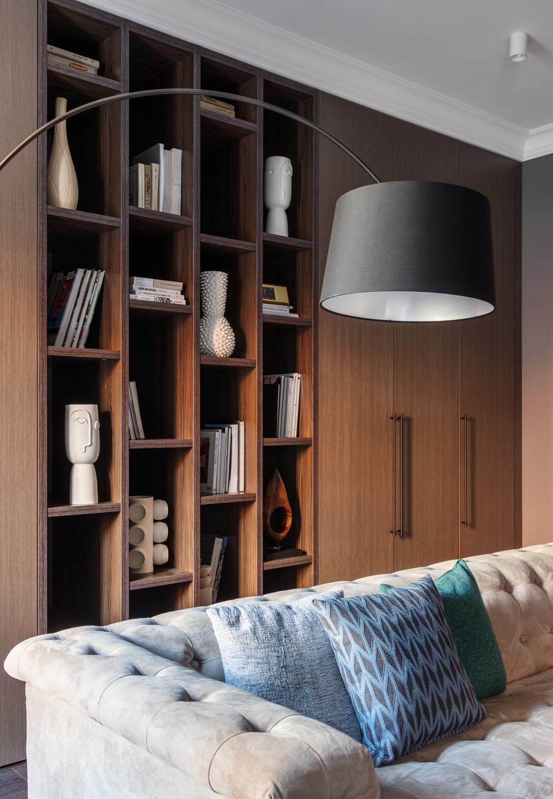 Квартира в старом жилом фонде в центре Москвы.