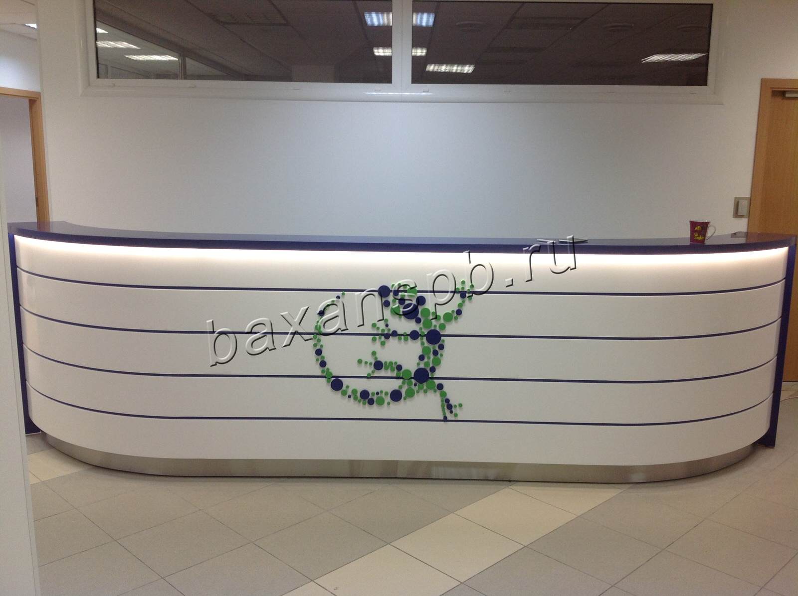 Стойки ресепшн