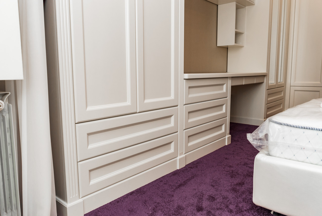 Шкаф в спальне