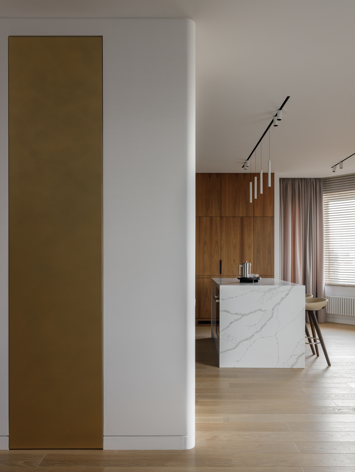 Квартира на набережной