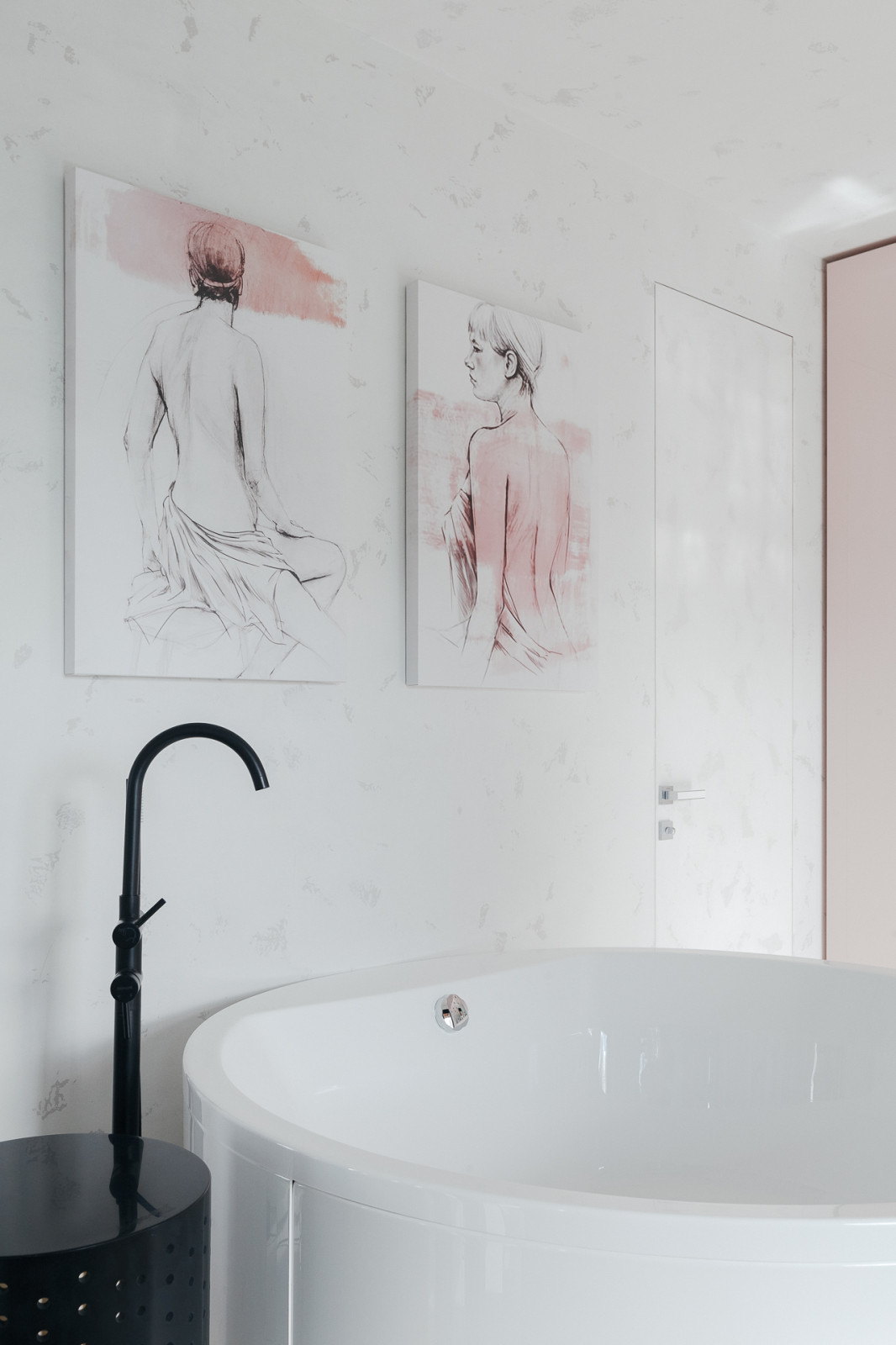 Проект недели: Загородная ванная с выходом... на балкон