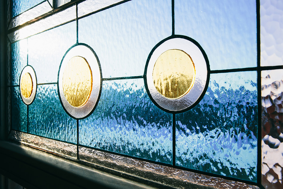 Витраж в лестничный марш