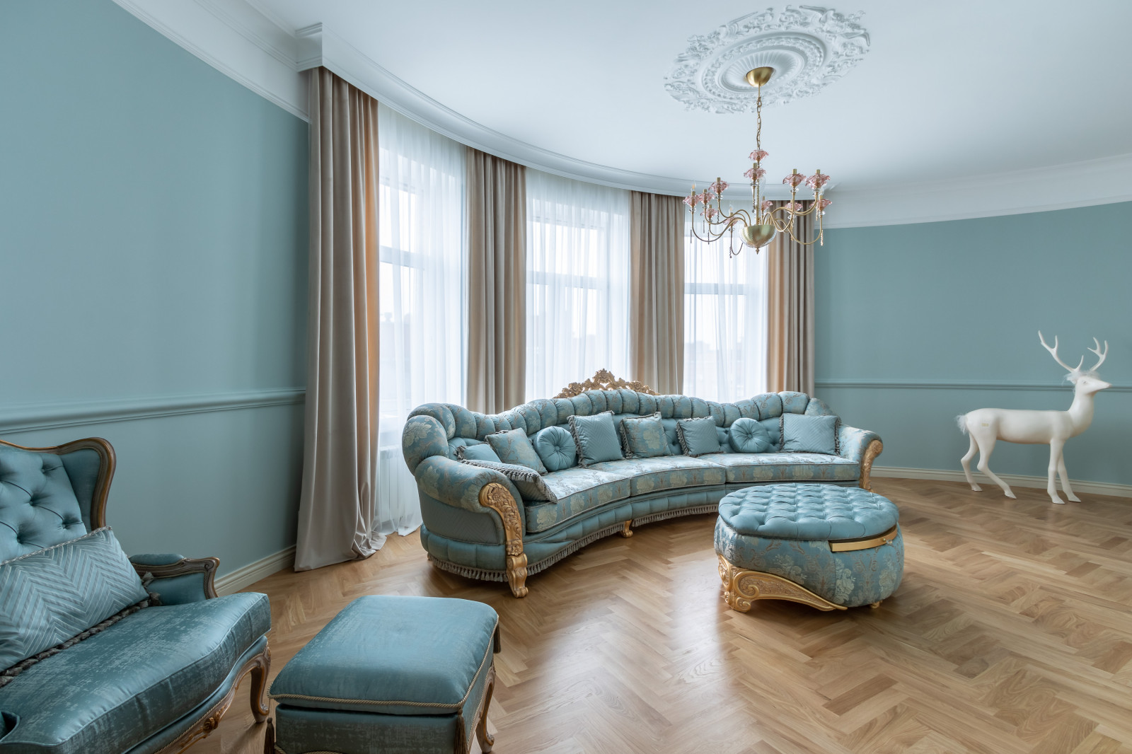 Дворец в многоквартирном доме