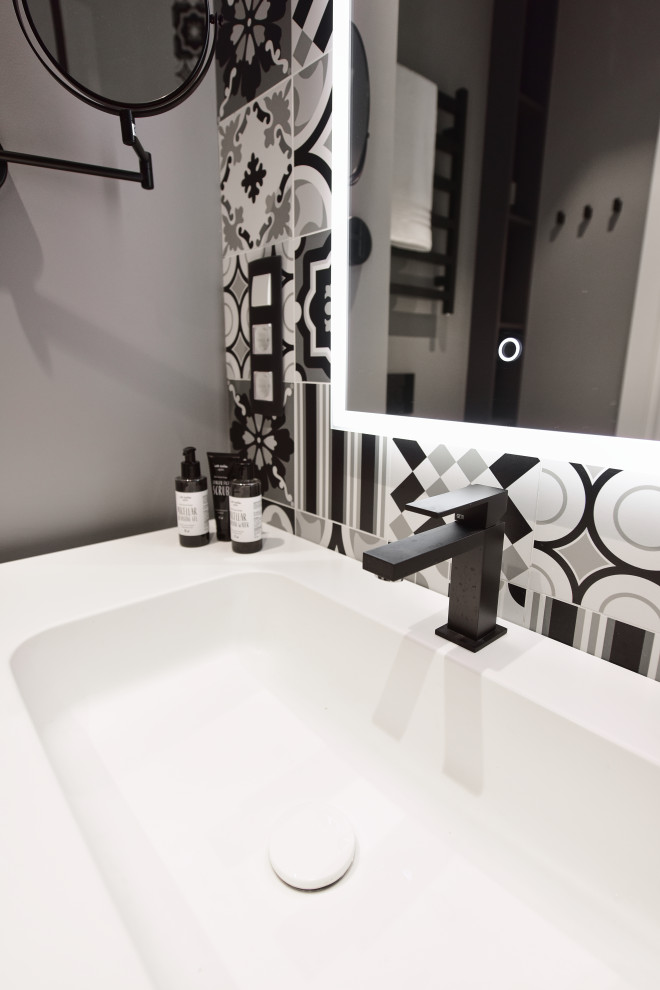 "Белоснежная история"