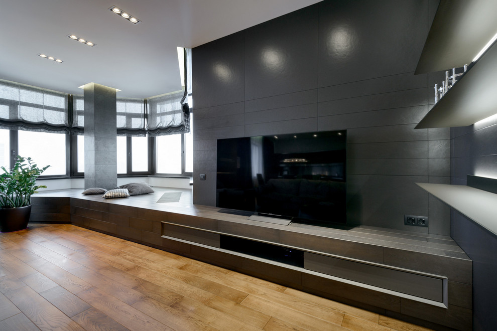 Массивная доска "BEARMADE" в брутальной квартире по проекту Риты Лессинг