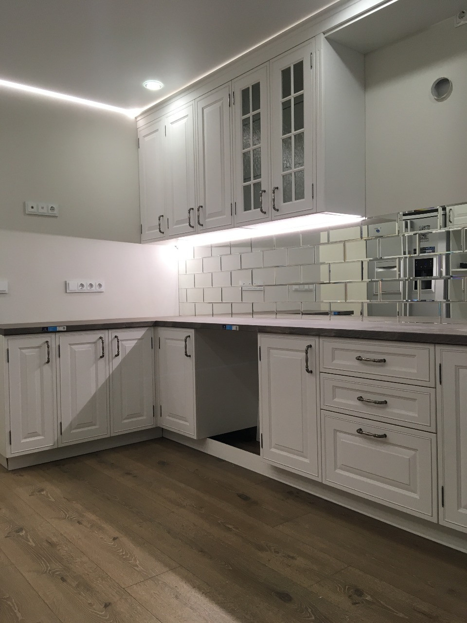 Белоснежная кухня