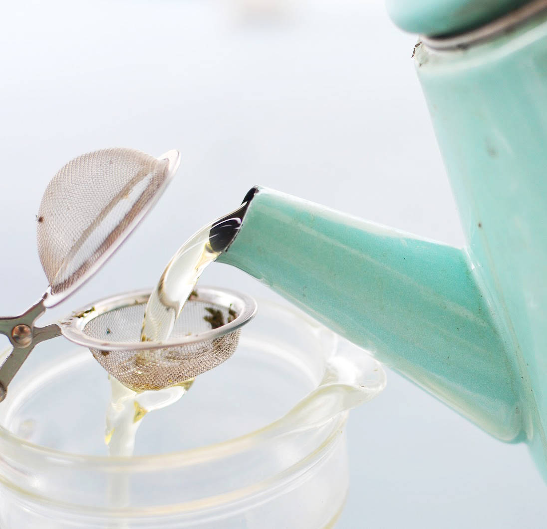 Как правильно: Составить травяной чай