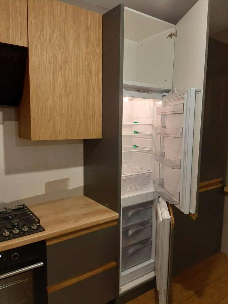 Обложка проекта: Кухня с интегрированными ручками из массива