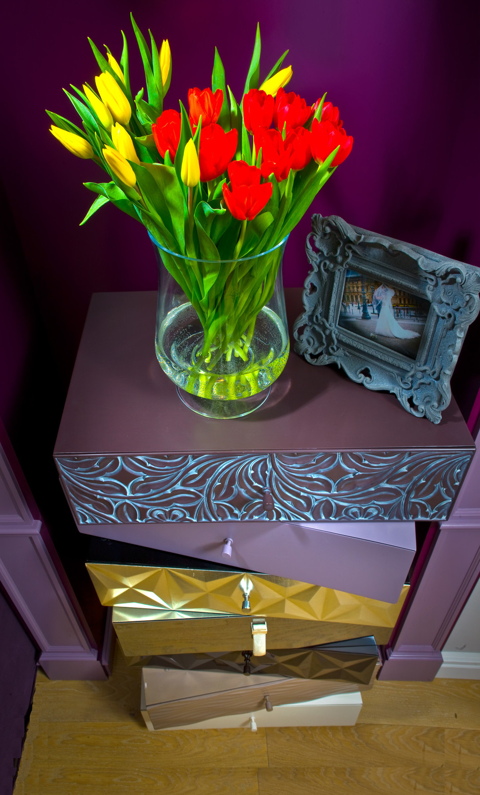 Яркая насыщенная квартира