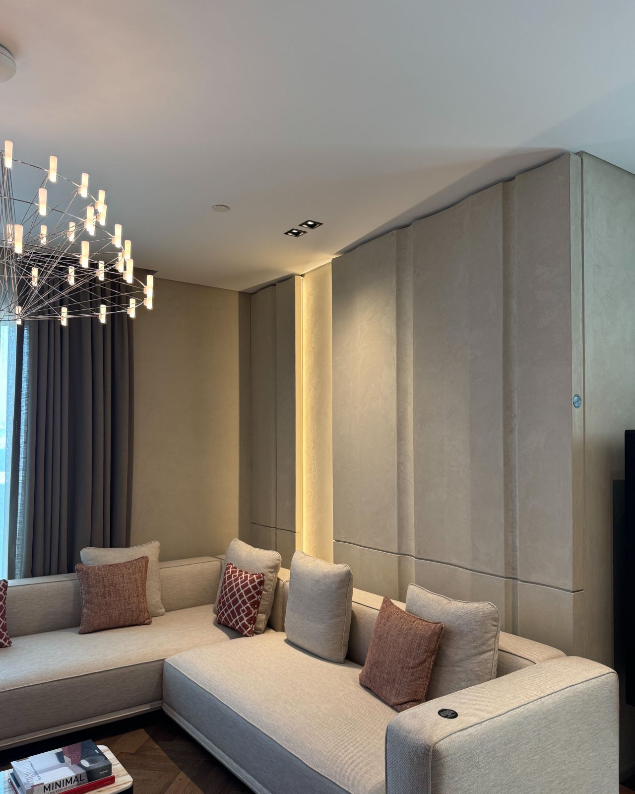 Натуральная фактура и эко-стиль: декоративная штукатурка ITALICA BETON в интерье