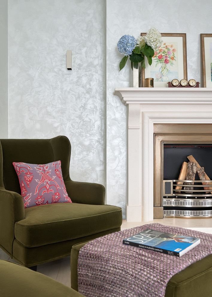 Большой загородный дом