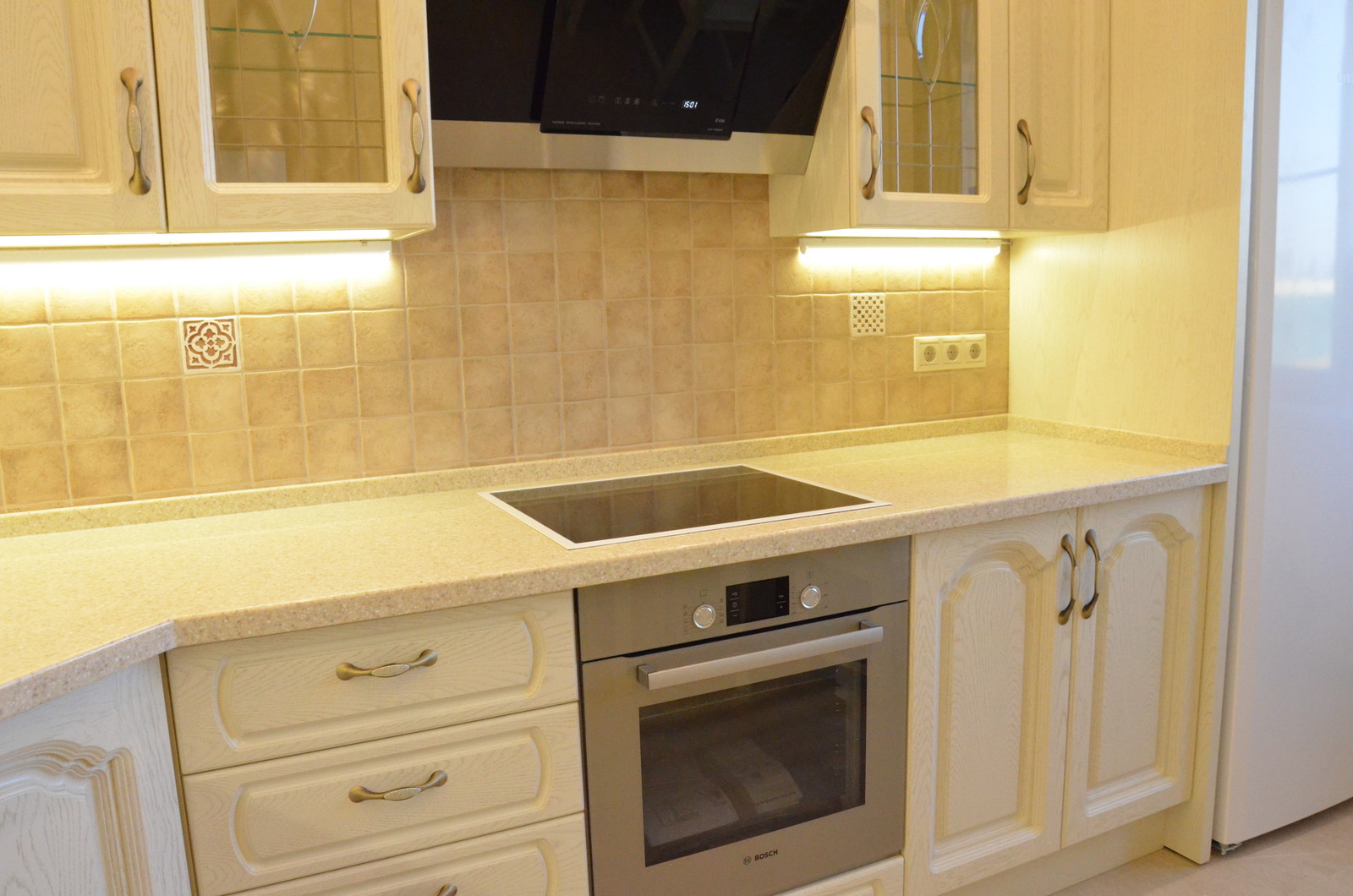 Кухня из массива дуба "Альфа" классика