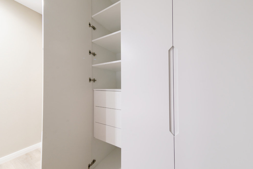 Встроенный шкаф