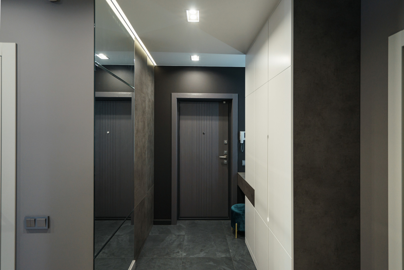 Темные акценты