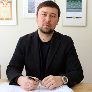 Рустам Романов
