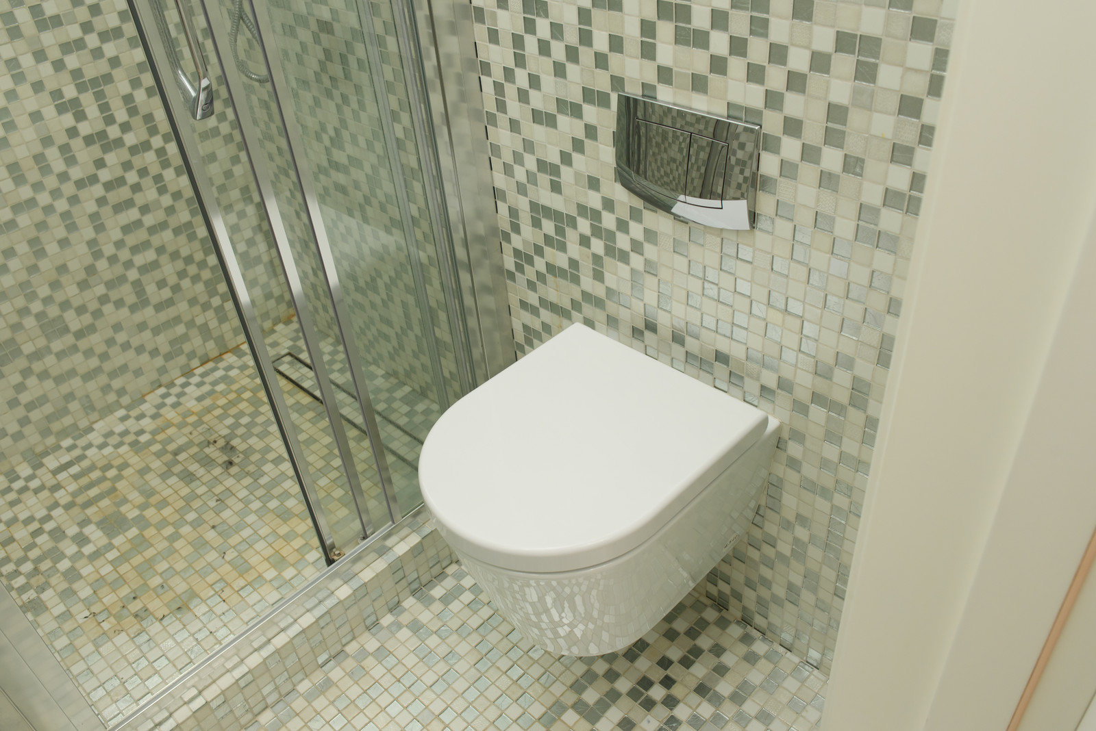 Воплощение мечты о хрустале. Санузел