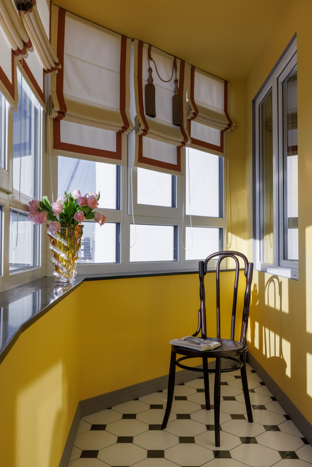 Интерьер квартиры по проекту Дарьи Созыкиной