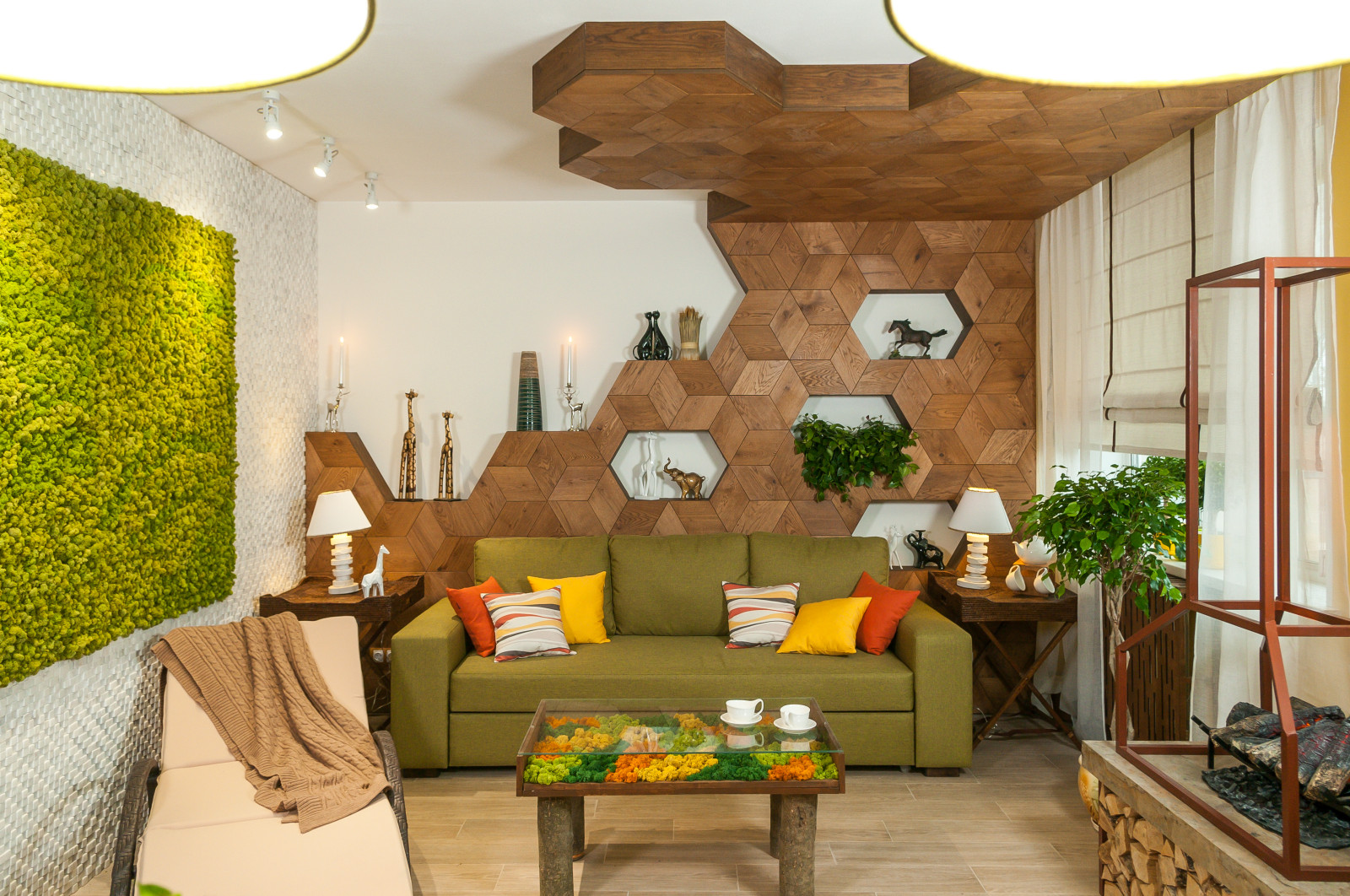 Яркие стены