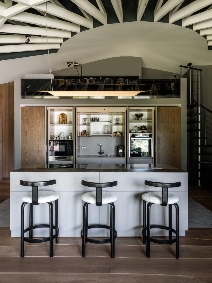 В гостях: Круглый дом с видом на лес